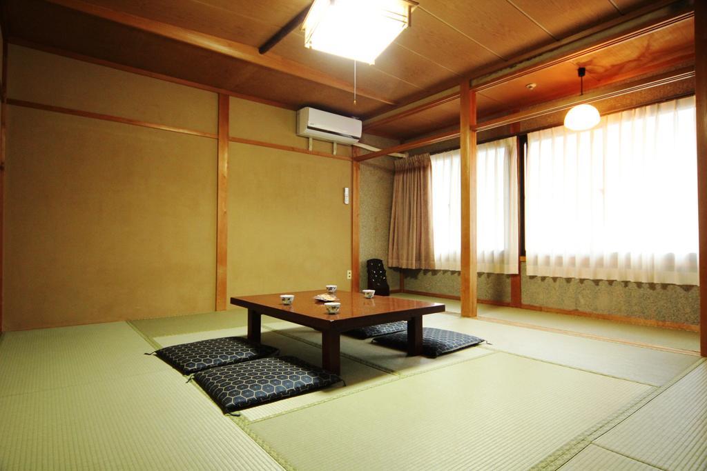 Jinkuro Hotell Takayama  Exteriör bild